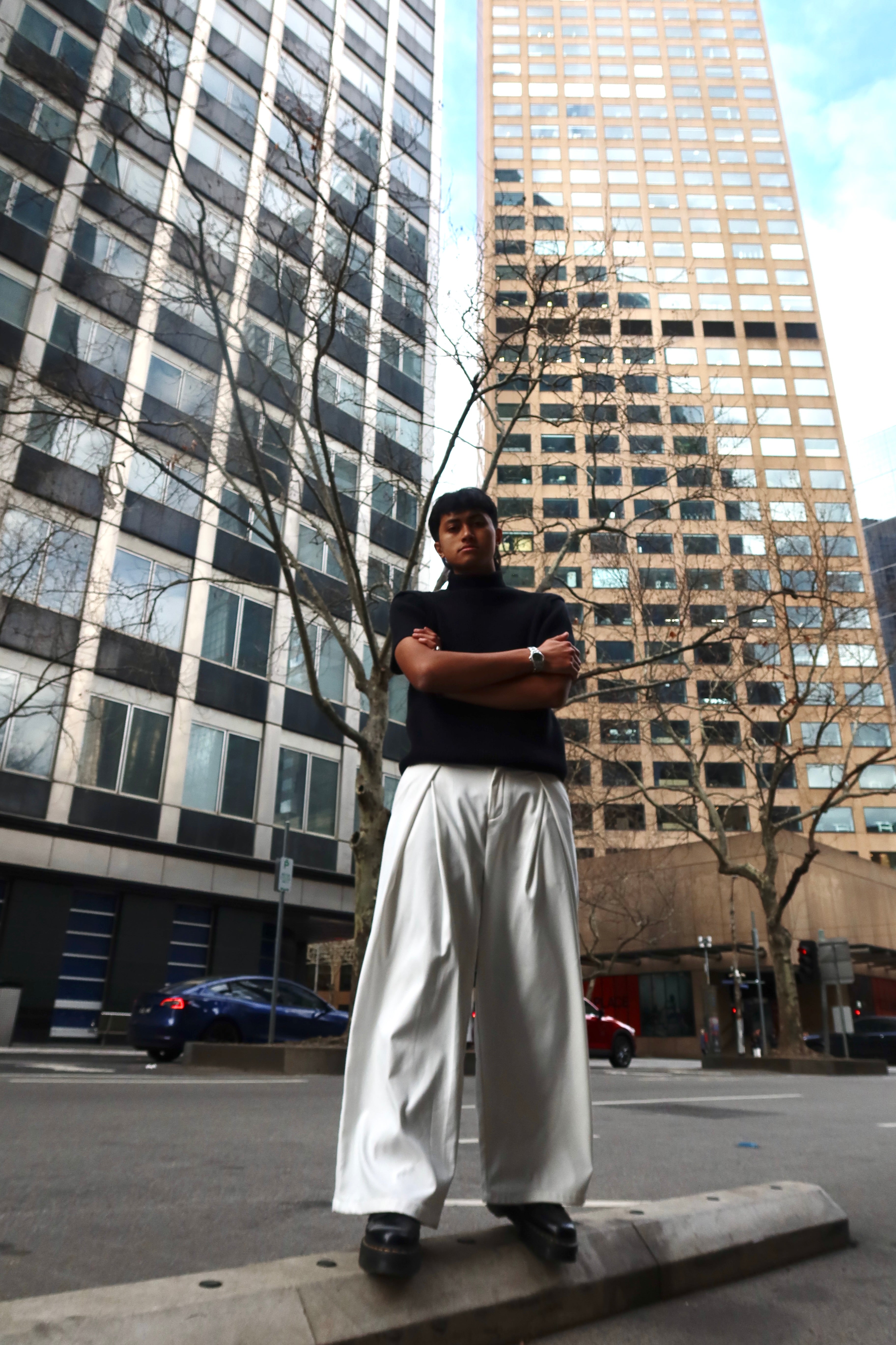 Signature V-Pleated Pant