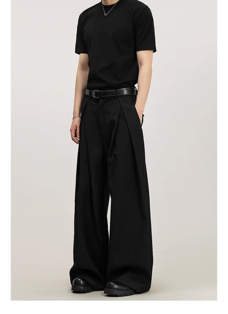 Signature V-Pleated Pant